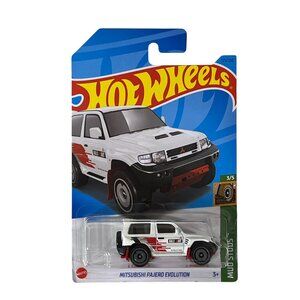 Hot Wheels Mitsubishi Pajero Evolution 2024 Mud Studs 3/5 175/250 Diecast Car